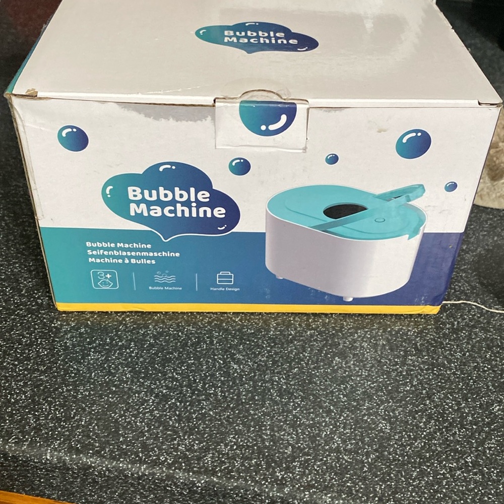 Mathea Bubble Machine, Automatic with Battery, High Output Bubble Maker